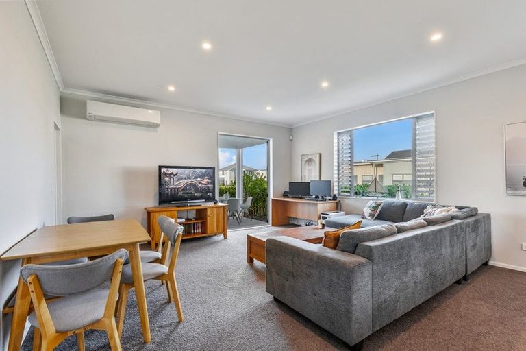 Photo of property in 4 Kuku Avenue, Red Beach, 0932