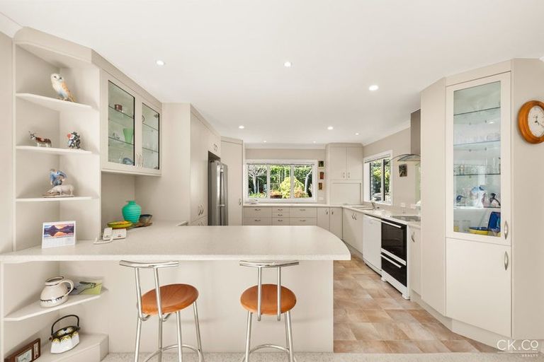 Photo of property in 28 Manuka Street, Stokes Valley, Lower Hutt, 5019
