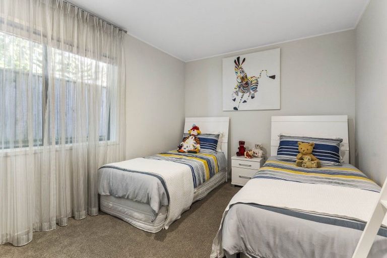 Photo of property in 17 Sea View Terrace, Cockle Bay, Auckland, 2014