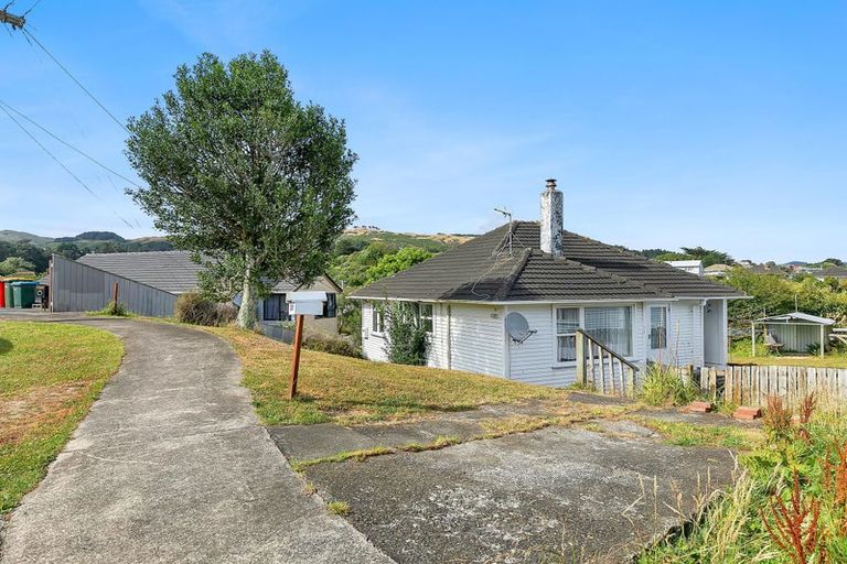 Photo of property in 20 Stevens Crescent, Ranui, Porirua, 5024