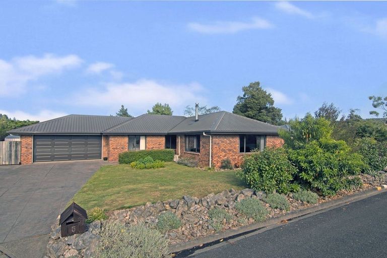 Photo of property in 5 Angus Place, Wakefield, 7025