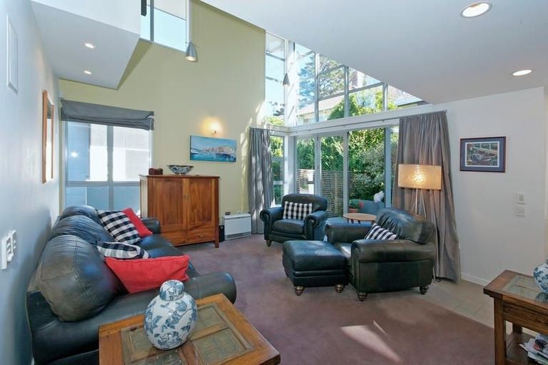 Photo of property in 94b Onslow Road, Khandallah, Wellington, 6035