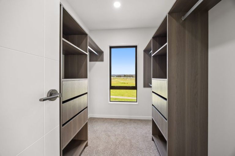 Photo of property in 35 Park Green Avenue, Rosehill, Papakura, 2113