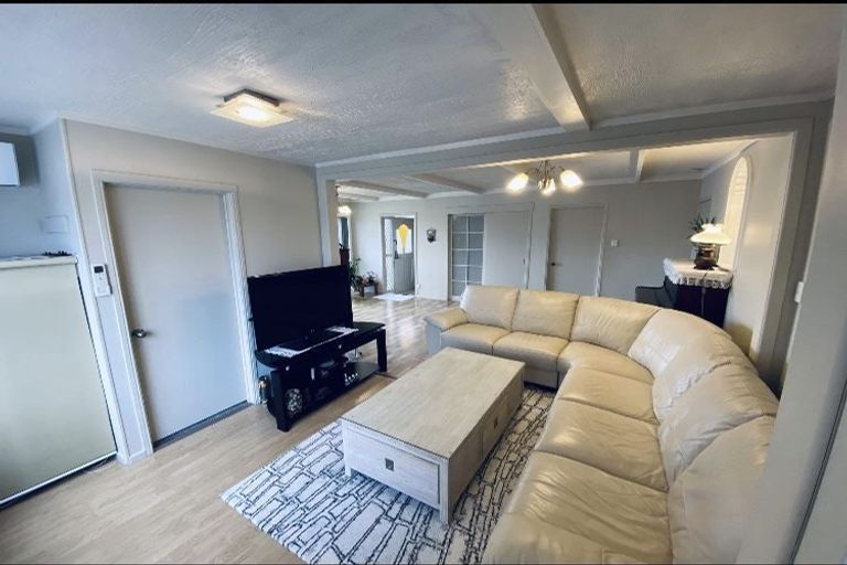 Photo of property in 11 Watea Road, Torbay, Auckland, 0630