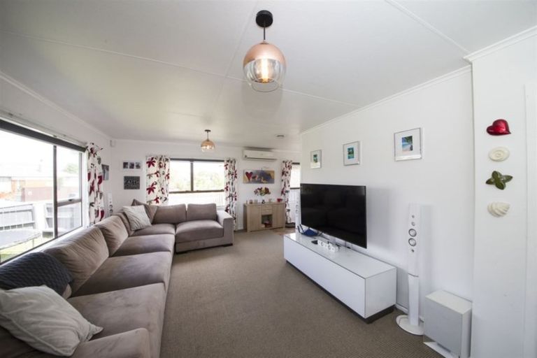 Photo of property in 24 Ranfurly Street, Tamatea, Napier, 4112