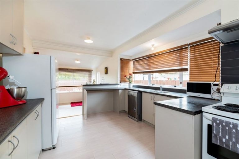 Photo of property in 12a Rosier Road, Glen Eden, Auckland, 0602