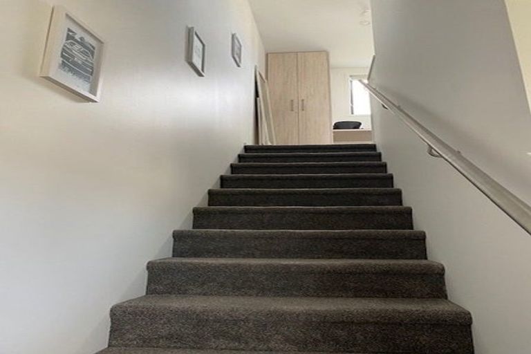 Photo of property in 3/172 Don Buck Road, Massey, Auckland, 0614