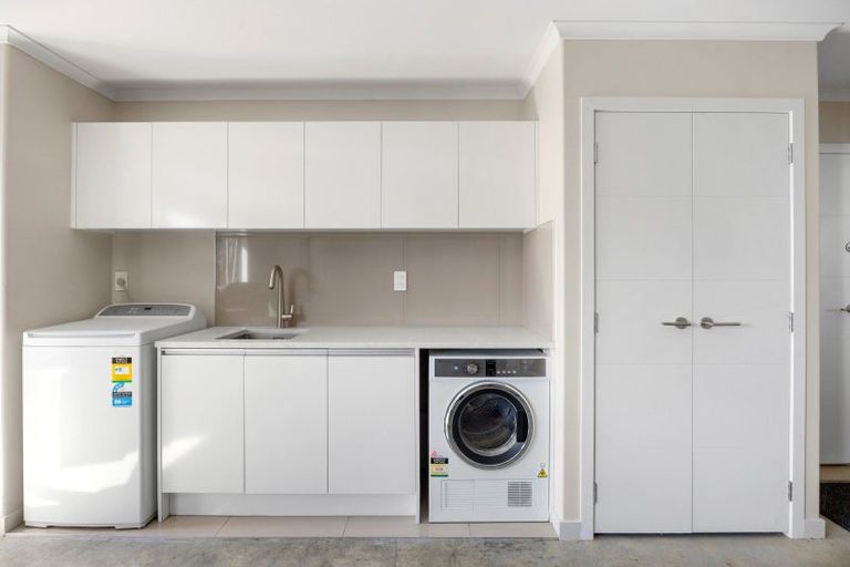 Photo of property in 9 Westview Place, Western Heights, Hamilton, 3200