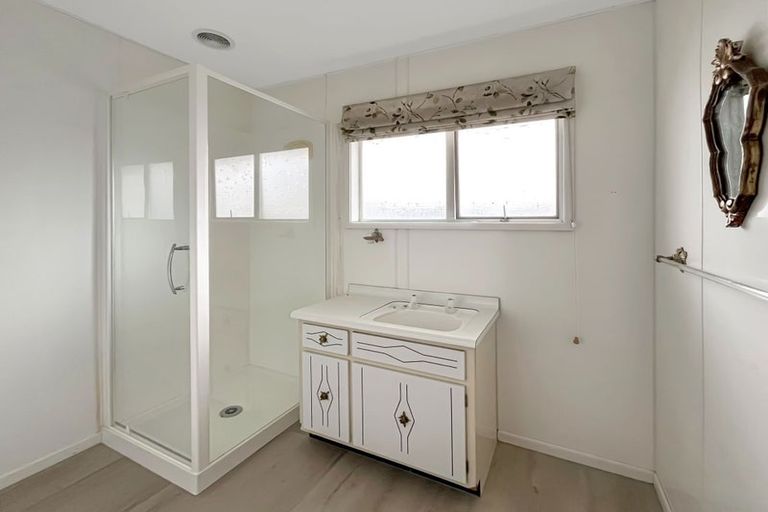 Photo of property in 1/50 Kilmarnock Street, Riccarton, Christchurch, 8011