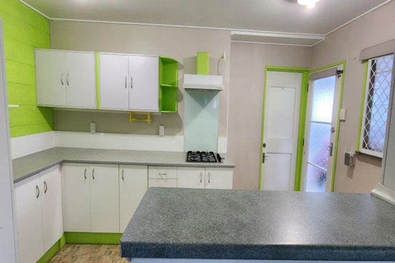 Photo of property in 20 Totaravale Street, Pukehangi, Rotorua, 3015