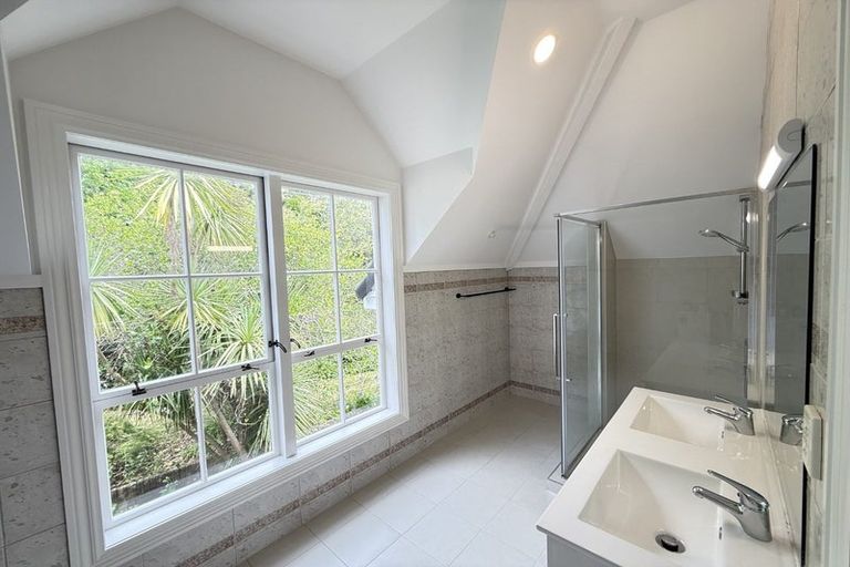 Photo of property in 14 Amreins Road, Waitakere, Henderson, 0782