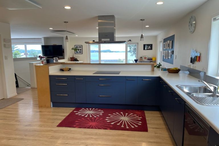 Photo of property in 69 Duncansby Road, Stanmore Bay, Whangaparaoa, 0932