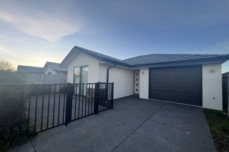 Photo of property in 17 Packard Crescent, Halswell, Christchurch, 8025