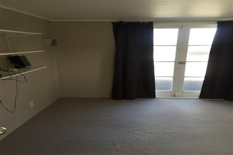 Photo of property in 13 Strid Road, Te Atatu South, Auckland, 0610