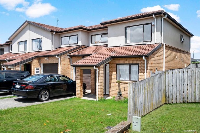 Photo of property in 63 Naylors Drive, Mangere, Auckland, 2022