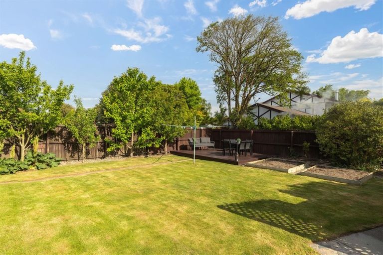 Photo of property in 35 Karnak Crescent, Russley, Christchurch, 8042