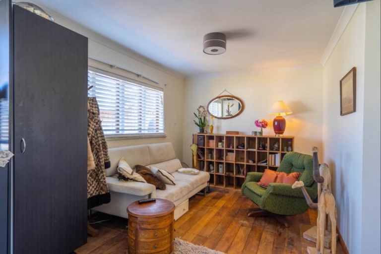 Photo of property in 5 Tararua Street, Paraparaumu, 5032