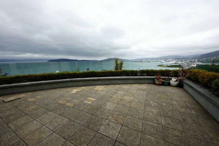 Photo of property in 11 Sovereign Point, Kaiwharawhara, Wellington, 6035