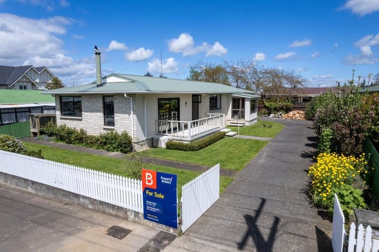 Photo of property in 13 Victoria Avenue, Dannevirke, 4930