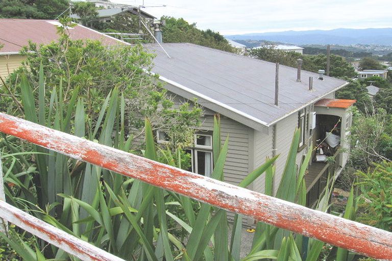 Photo of property in 7 Moffitt Street, Vogeltown, Wellington, 6021