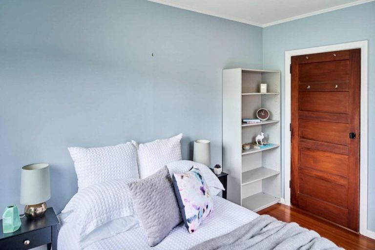 Photo of property in 11 Toomath Street, Naenae, Lower Hutt, 5011