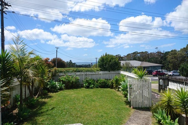 Photo of property in 296 East Coast Road, Forrest Hill, Auckland, 0620