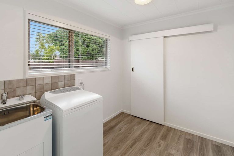 Photo of property in 6 Ajax Place, Highbury, Palmerston North, 4412