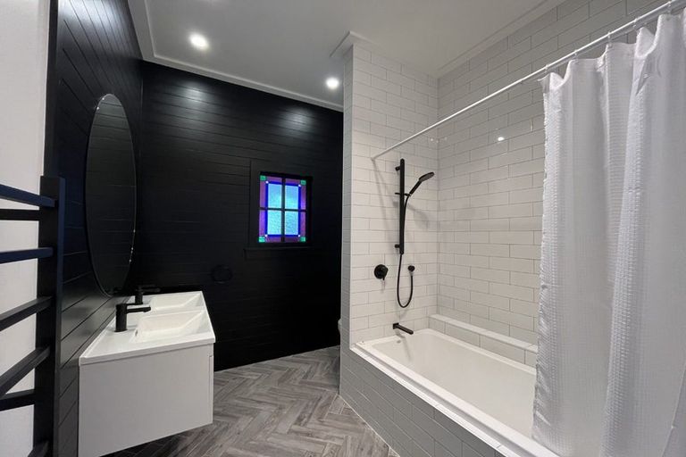 Photo of property in 31 Dunk Place, Milson, Palmerston North, 4414