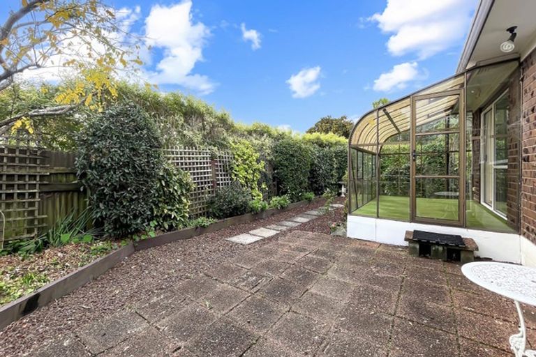 Photo of property in 1/65 Titirangi Road, New Lynn, Auckland, 0600