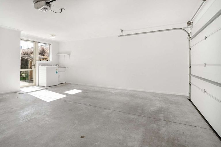 Photo of property in Henry Russell Estate, 8/36 Belgrove Drive, Waipukurau, 4200