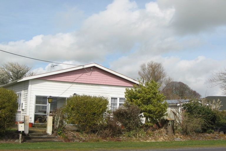 Photo of property in 17 Celia Street, Stratford, 4332