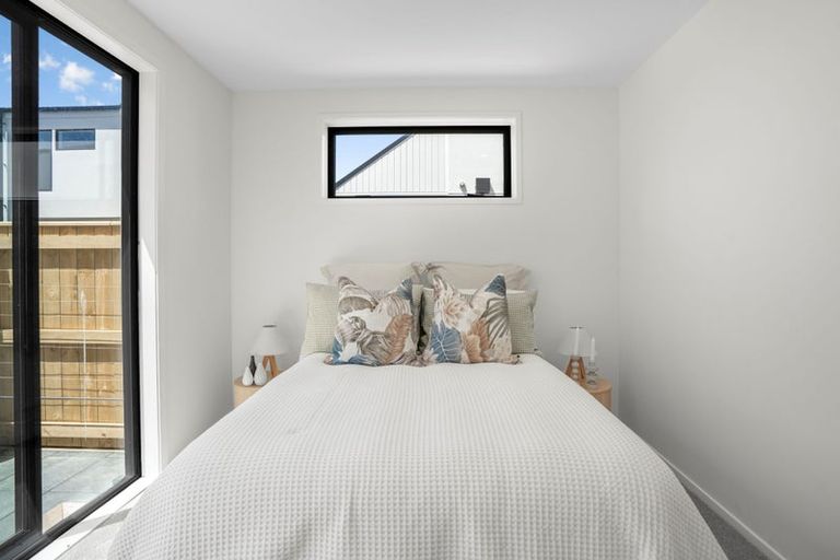 Photo of property in 2/10 Pascoe Avenue, Paremata, Porirua, 5026