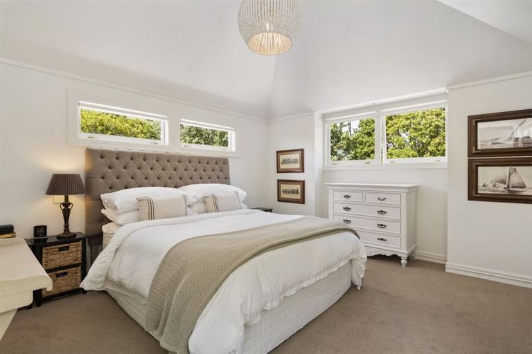 Photo of property in 49b Roland Road, Greenhithe, Auckland, 0632