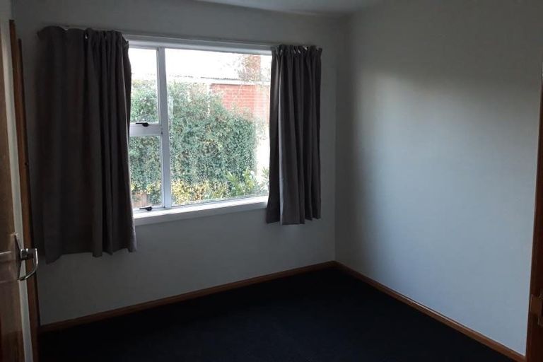 Photo of property in 21 Eglinton Street, Avondale, Christchurch, 8061