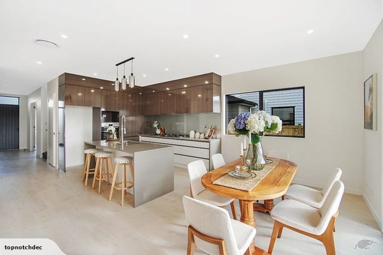 Photo of property in 18 Observation Green, Hobsonville, Auckland, 0616