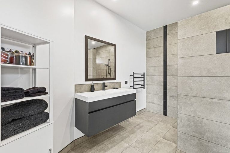 Photo of property in 10 Hanalin Drive, Marton, 4710