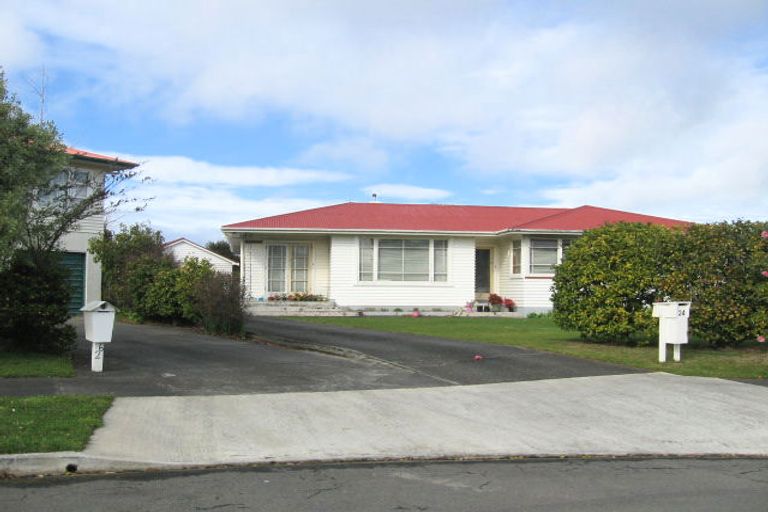 Photo of property in 24 Newhaven Place, Roslyn, Palmerston North, 4414