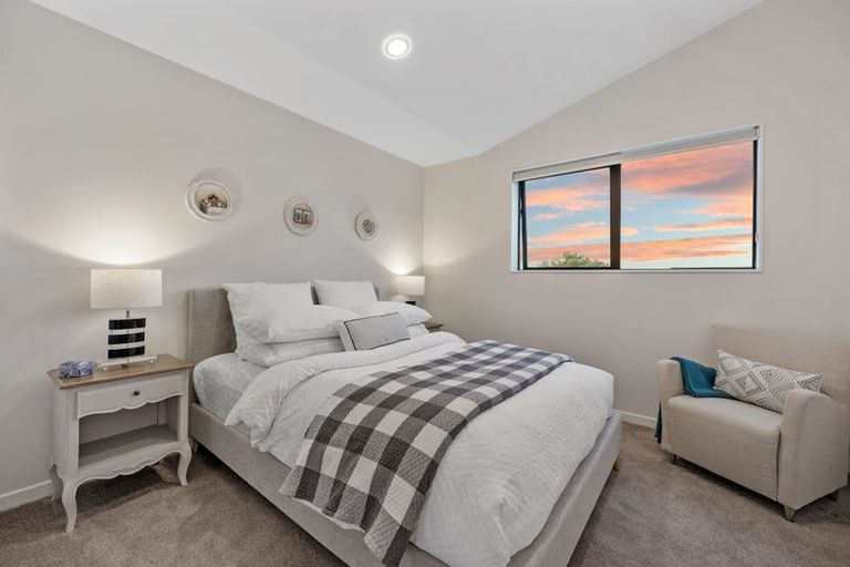 Photo of property in 2 Matau Way, Hauraki, Auckland, 0622