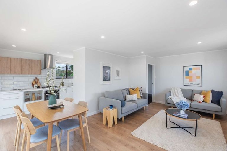 Photo of property in 2/26 Landscape Road, Papatoetoe, Auckland, 2025