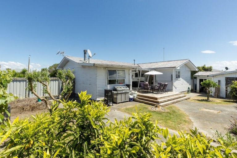 Photo of property in 15 Waterworth Avenue, Onekawa, Napier, 4110