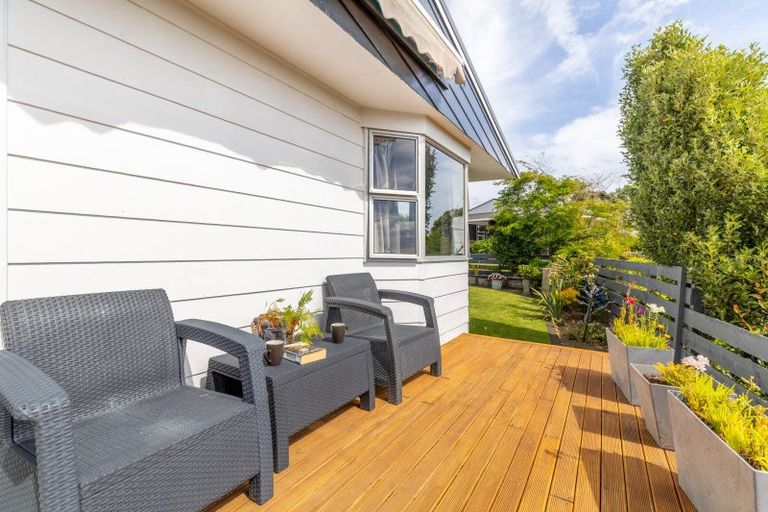 Photo of property in 9b Herekawe Drive, Spotswood, New Plymouth, 4310