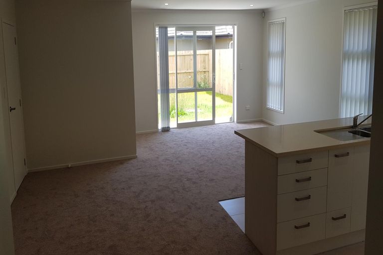 Photo of property in 8 Ketu Way, Takanini, 2112