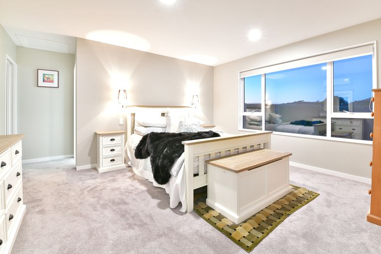 Photo of property in 12 Seaview Crescent, Hatfields Beach, Orewa, 0931