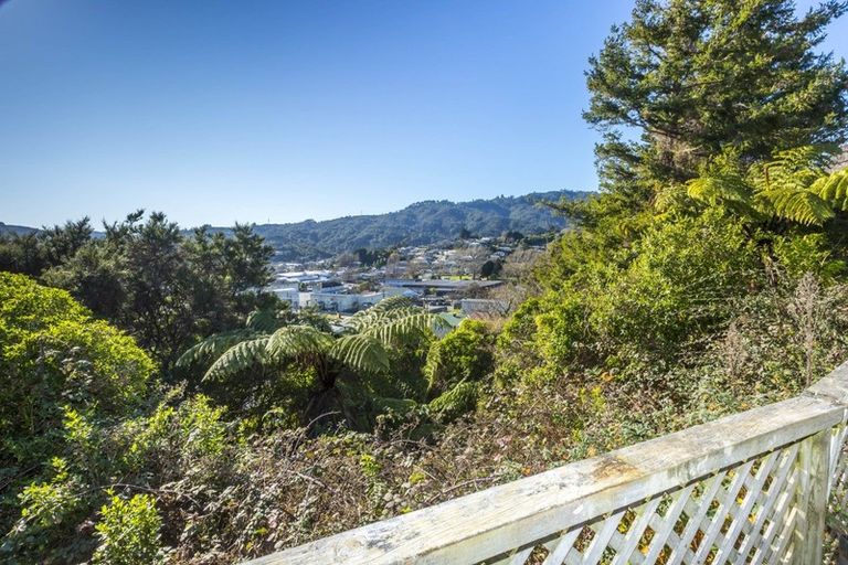 Photo of property in 99a Bird Grove, Stokes Valley, Lower Hutt, 5019