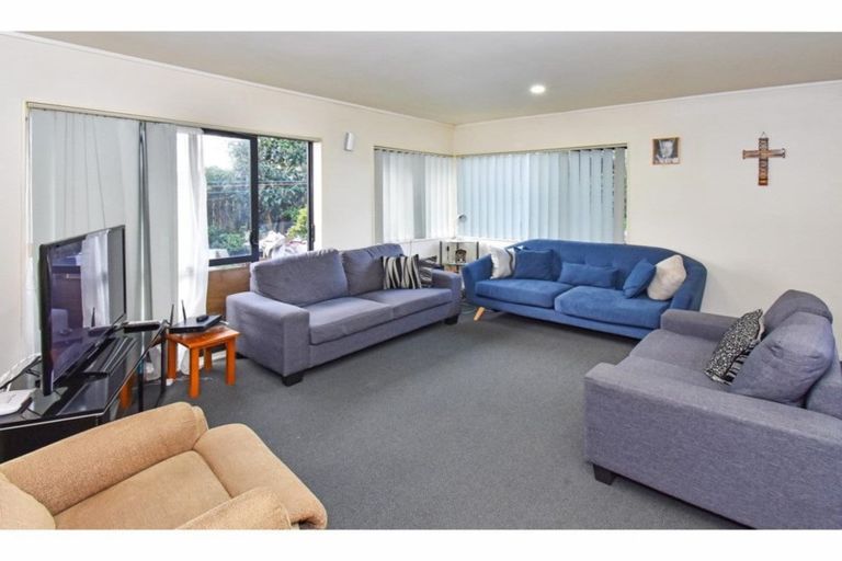 Photo of property in 14 Bohola Rise, Weymouth, Auckland, 2103