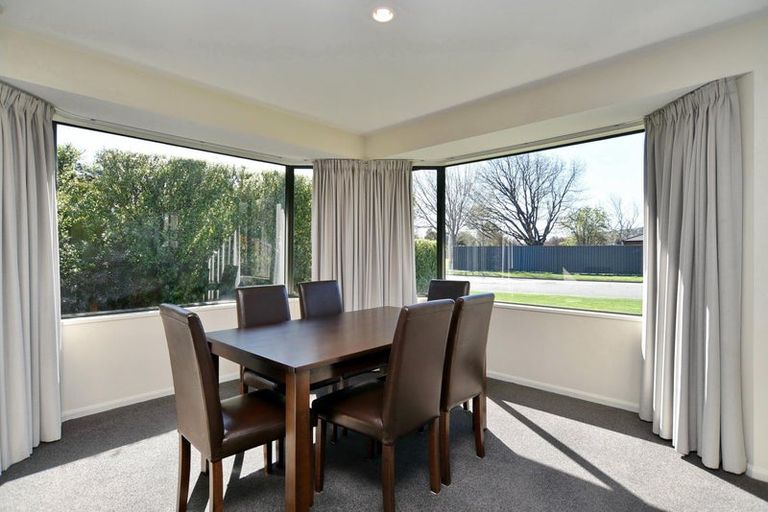 Photo of property in 39 Mauger Drive, Heathcote Valley, Christchurch, 8022
