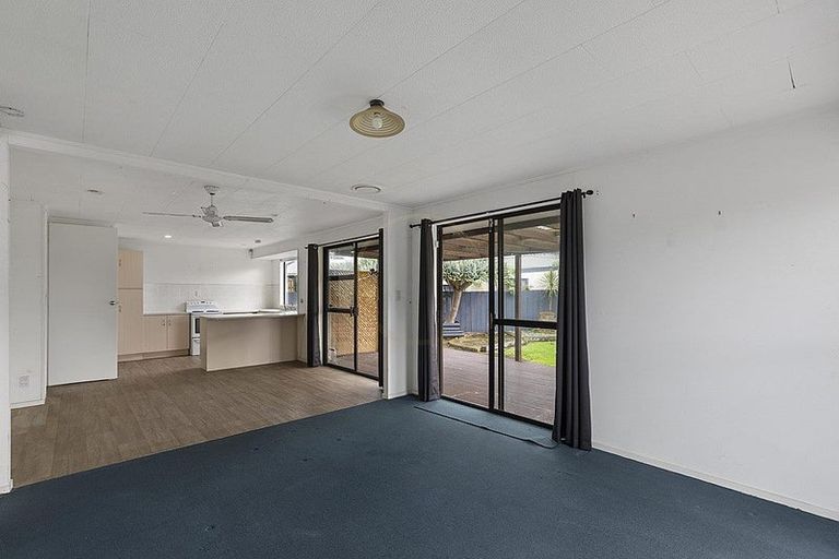 Photo of property in 18 Justamere Place, Weymouth, Auckland, 2103