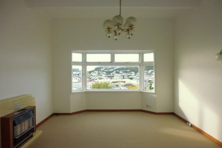 Photo of property in 1 Kenwyn Terrace, Newtown, Wellington, 6021