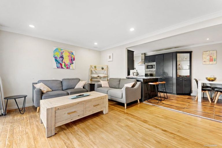 Photo of property in 1/8 Alexander Avenue, Torbay, Auckland, 0630