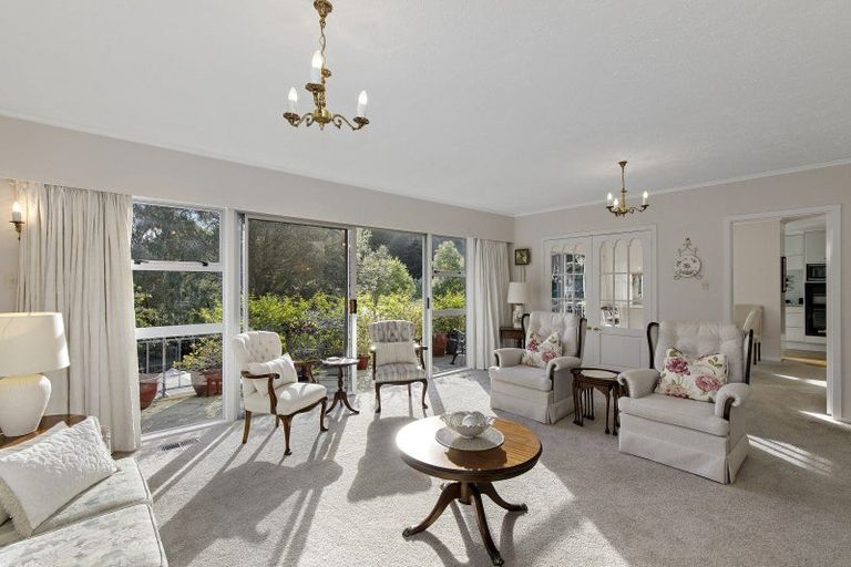 Photo of property in 4 Harewood Grove, Pinehaven, Upper Hutt, 5019